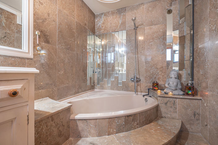 Image No.13-4 Bed Townhouse for sale