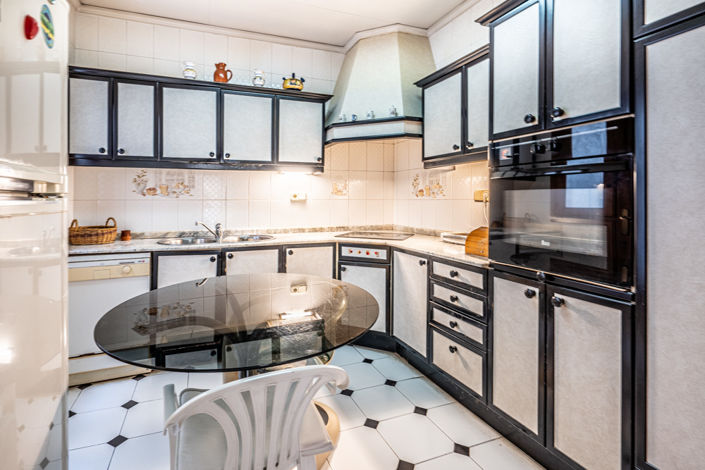 Image No.6-4 Bed Townhouse for sale