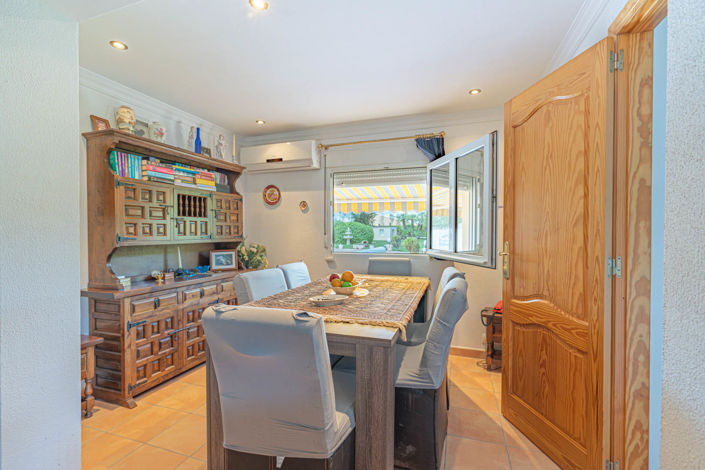 Image No.25-5 Bed Villa for sale