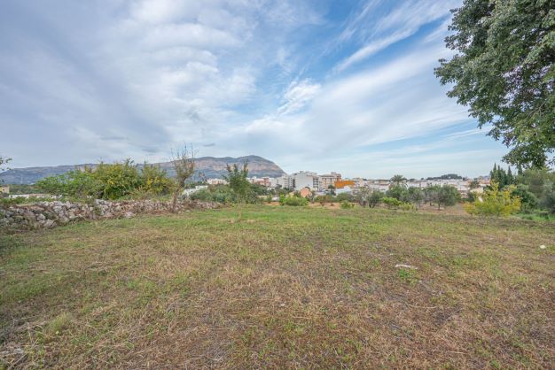 Image No.26-1 Bed Land for sale