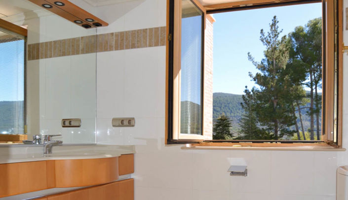 Image No.31-7 Bed Villa for sale