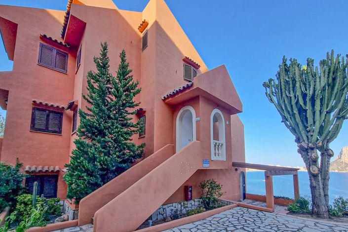 Image No.15-3 Bed Townhouse for sale