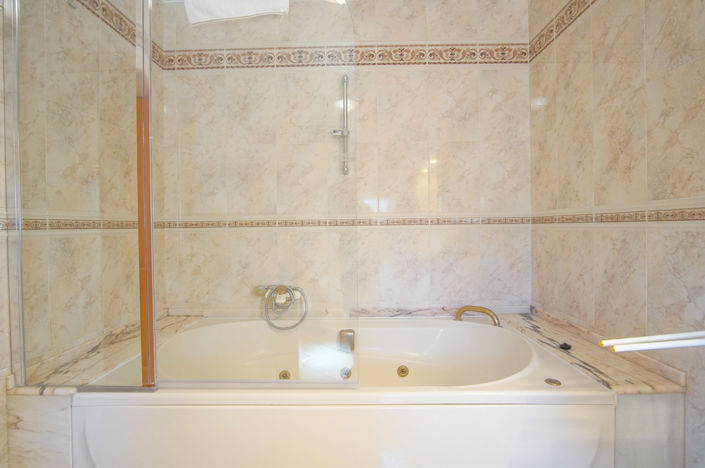 Image No.31-8 Bed Villa for sale