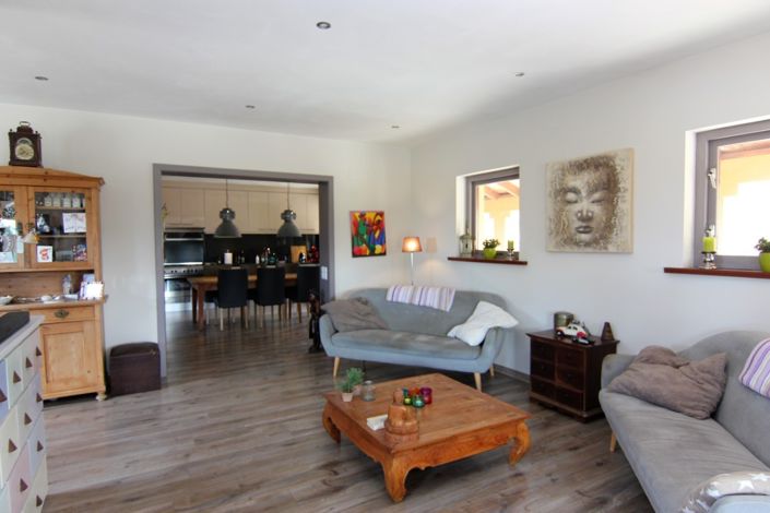 Image No.10-5 Bed Villa for sale