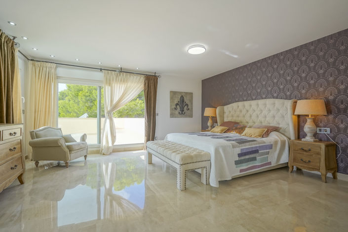 Image No.9-4 Bed Villa for sale