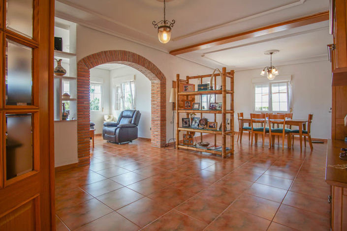 Image No.15-5 Bed Villa for sale