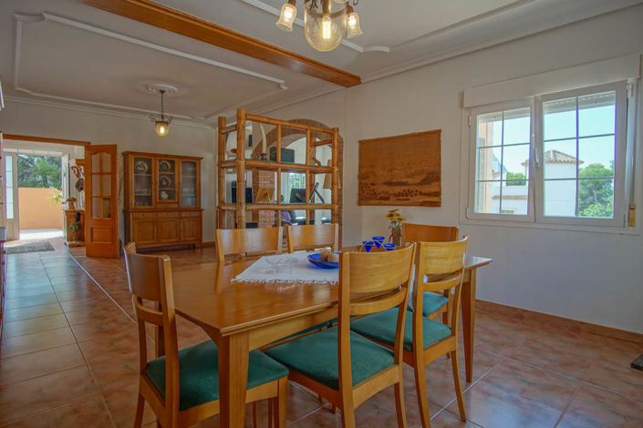 Image No.16-5 Bed Villa for sale