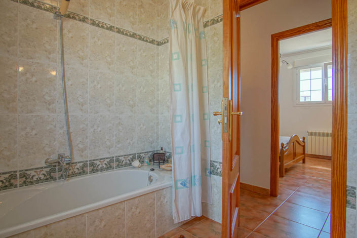 Image No.33-5 Bed Villa for sale