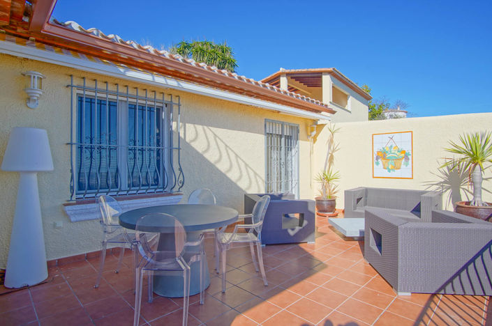 Image No.49-5 Bed Villa for sale