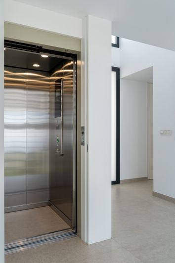 Image No.26-3 Bed Villa for sale