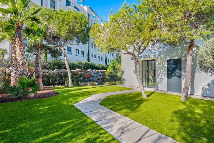 Image No.8-4 Bed Villa for sale