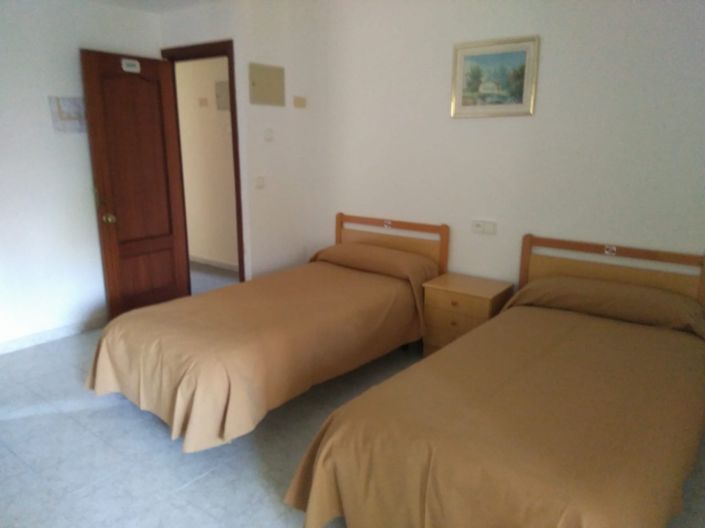 Image No.18-26 Bed Commercial for sale