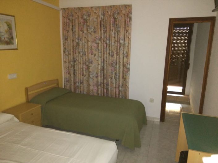 Image No.22-26 Bed Commercial for sale