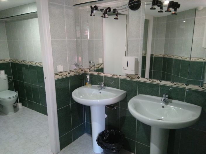 Image No.25-26 Bed Commercial for sale