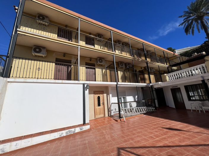 Image No.6-26 Bed Commercial for sale