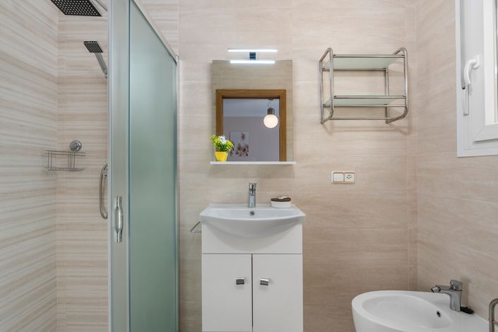 Image No.29-6 Bed Villa for sale