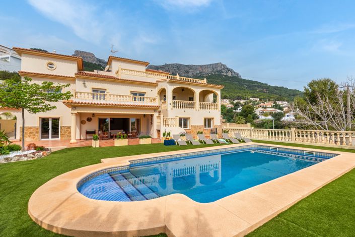 Image No.4-6 Bed Villa for sale