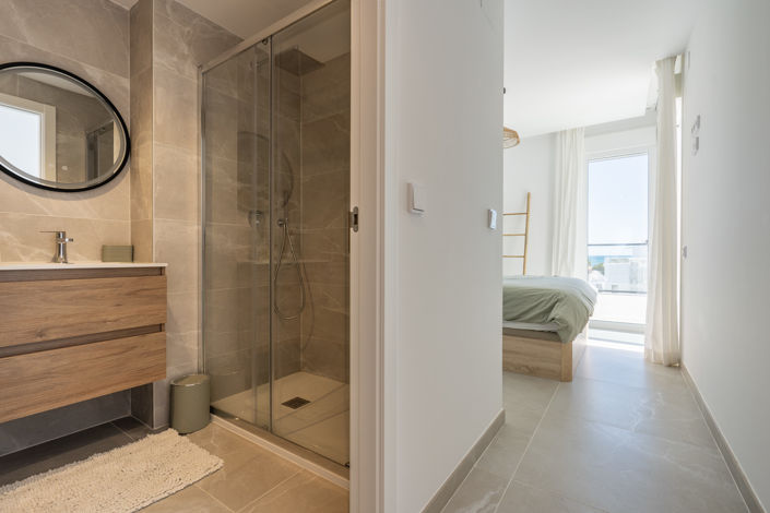 Image No.24-3 Bed Apartment for sale