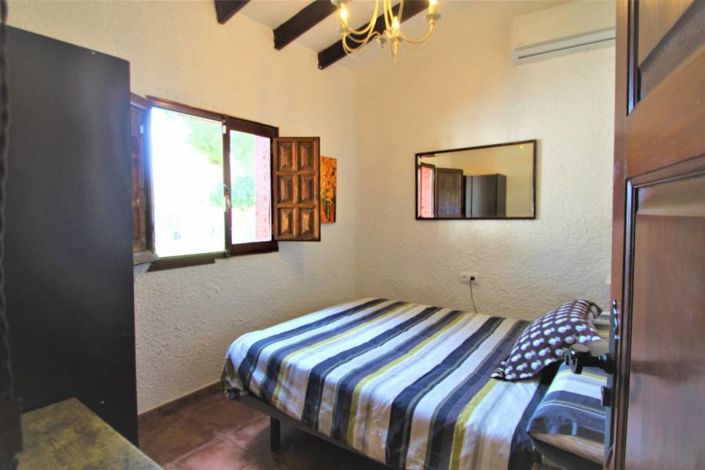 Image No.18-9 Bed Villa for sale