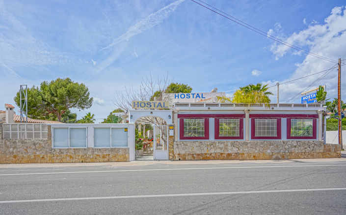 Image No.16-16 Bed Commercial for sale