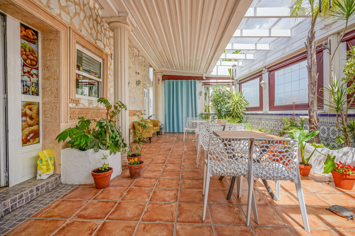 Image No.25-16 Bed Commercial for sale