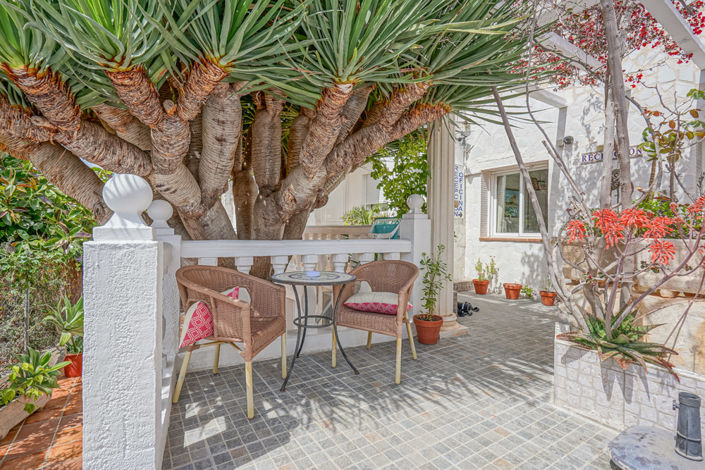 Image No.27-16 Bed Commercial for sale