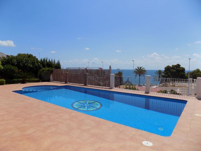 Image No.2-4 Bed Villa for sale