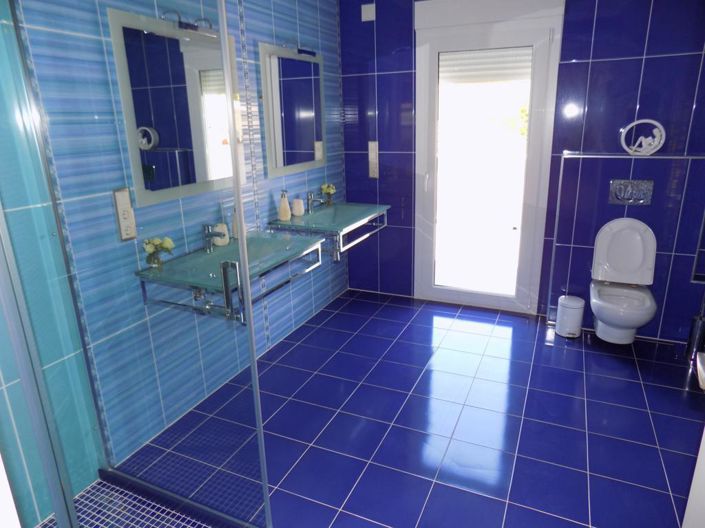 Image No.9-4 Bed Villa for sale