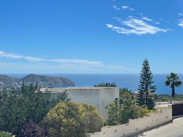 Image No.10-3 Bed Villa for sale