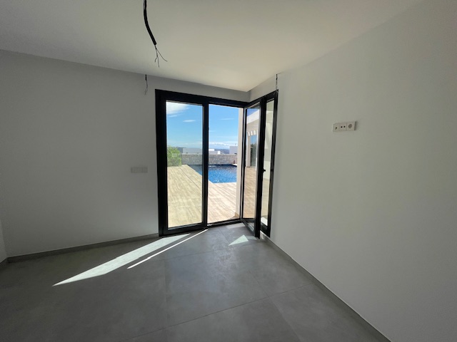 Image No.27-3 Bed Villa for sale