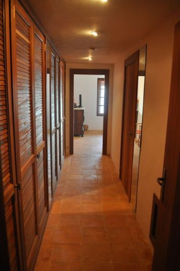 Image No.10-5 Bed Villa for sale