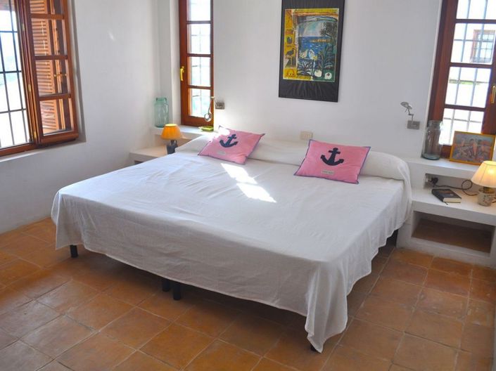 Image No.16-5 Bed Villa for sale