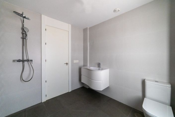 Image No.11-3 Bed Villa for sale