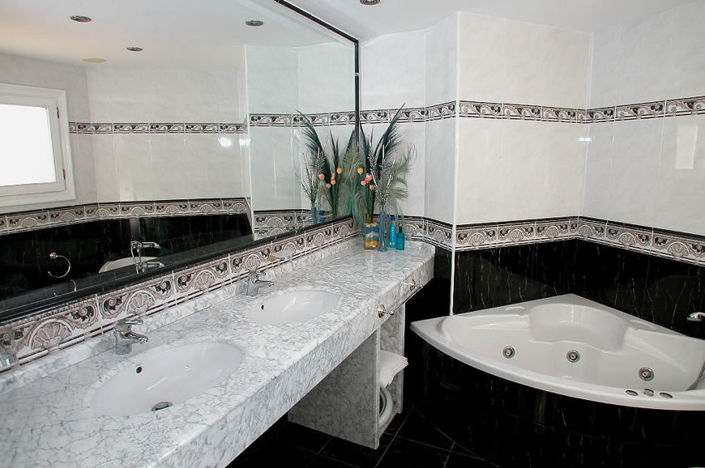 Image No.31-4 Bed Villa for sale