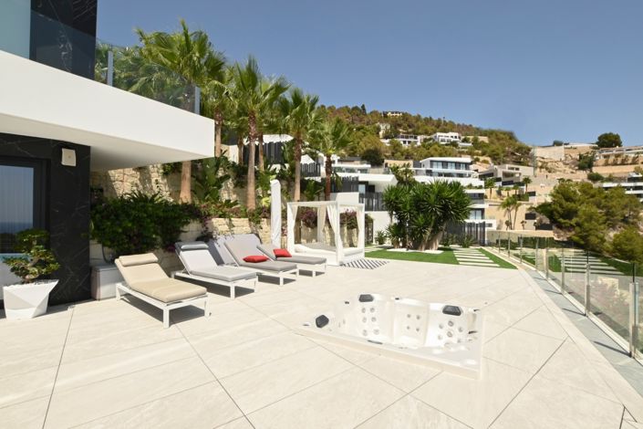 Image No.17-5 Bed Villa for sale