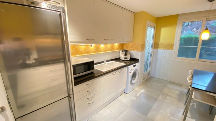 Image No.25-3 Bed Apartment for sale