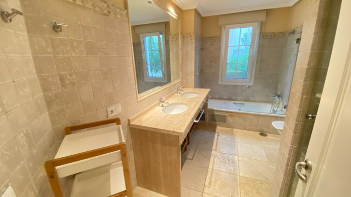 Image No.38-3 Bed Apartment for sale