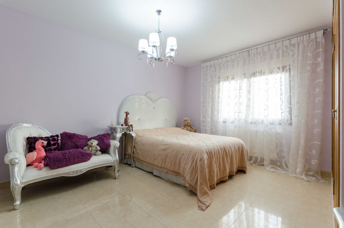 Image No.20-7 Bed Villa for sale