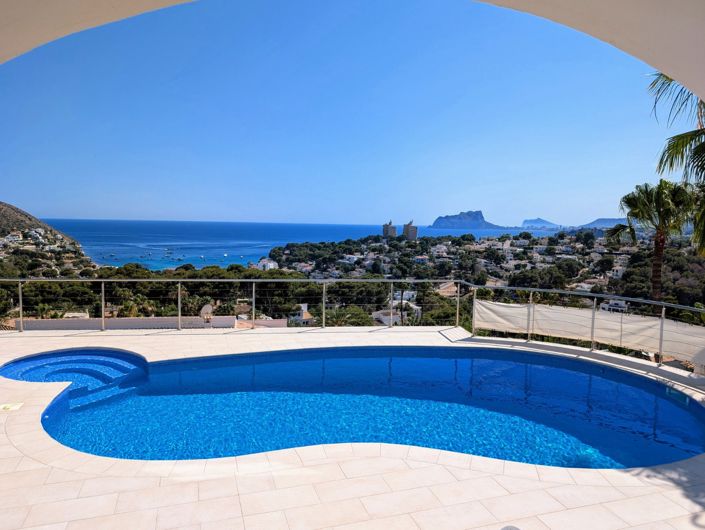 Image No.1-3 Bed Villa for sale