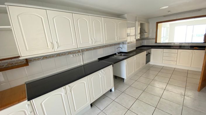 Image No.17-3 Bed Apartment for sale