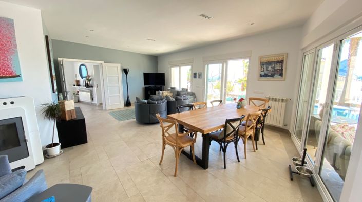 Image No.18-4 Bed Villa for sale