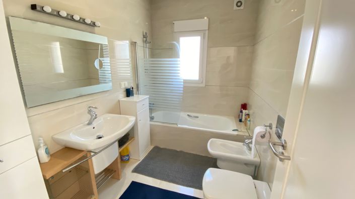 Image No.28-4 Bed Villa for sale