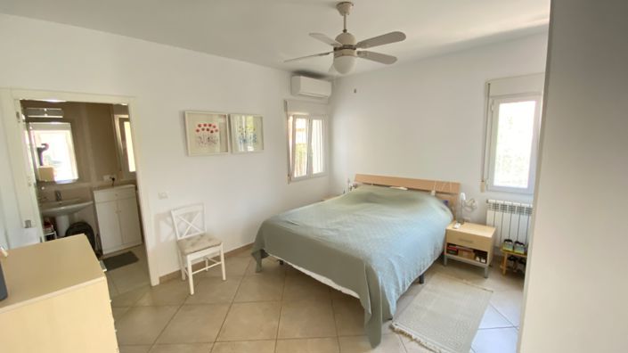 Image No.32-4 Bed Villa for sale