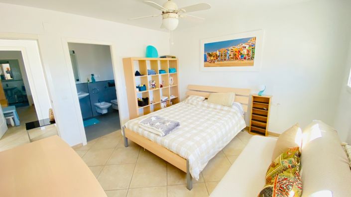 Image No.40-4 Bed Villa for sale