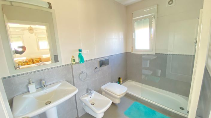 Image No.41-4 Bed Villa for sale