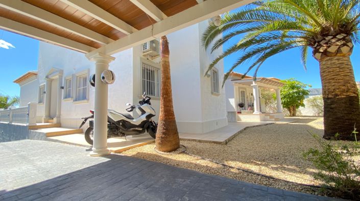 Image No.8-4 Bed Villa for sale