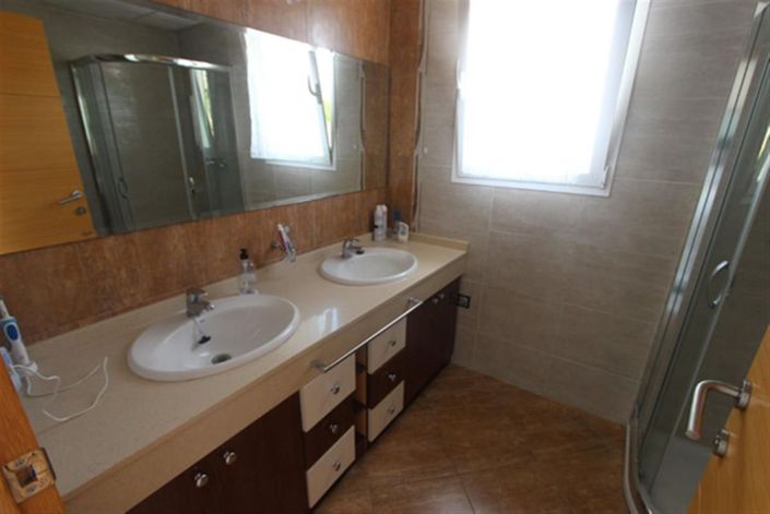 Image No.14-4 Bed Villa for sale