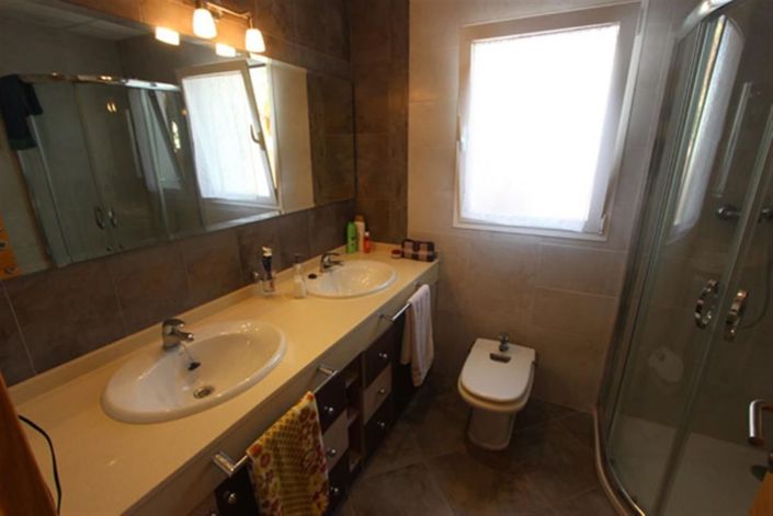 Image No.26-4 Bed Villa for sale