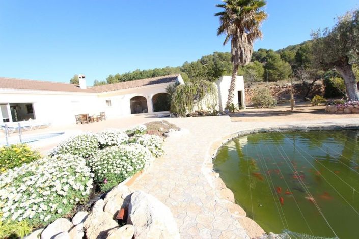 Image No.10-6 Bed Villa for sale