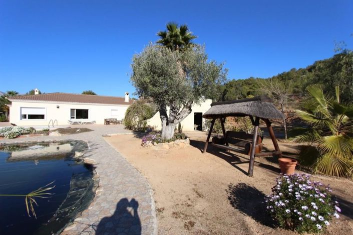 Image No.12-6 Bed Villa for sale